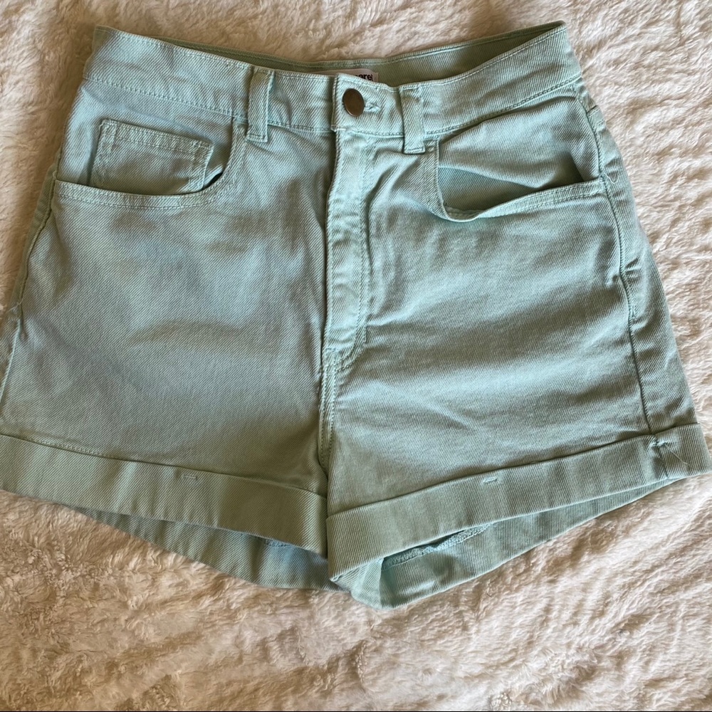 High waisted American apparel mom shorts 💙